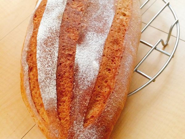 #烤焙
以170度烘烤約25分鐘至表面呈現金黃色即可，出爐後放至鐵網架上冷卻。