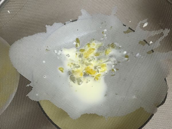 過篩，即成布丁液