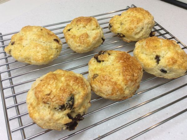 鬆弛後，整型要再緊實一些，烤出來的形狀才會更漂亮。