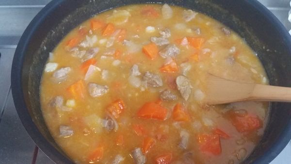 當湯汁變濃稠時，在調味酸度跟鹹度自行拿捏。完成。