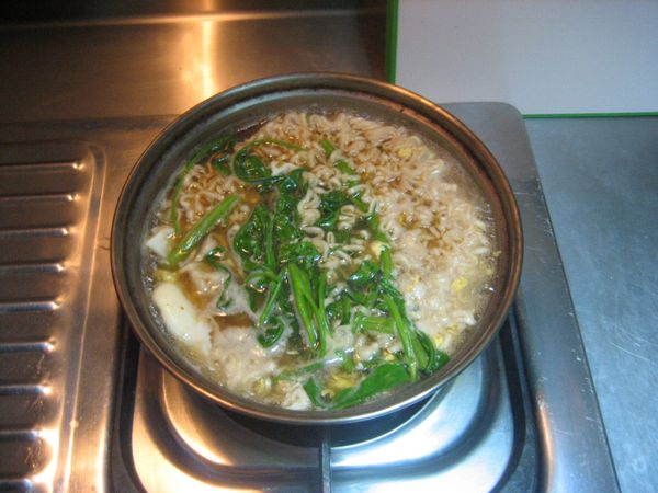 所有食材皆放入後再煮滾一下就可以了。