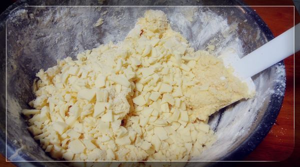 再將步驟2的起司加入步驟5拌勻