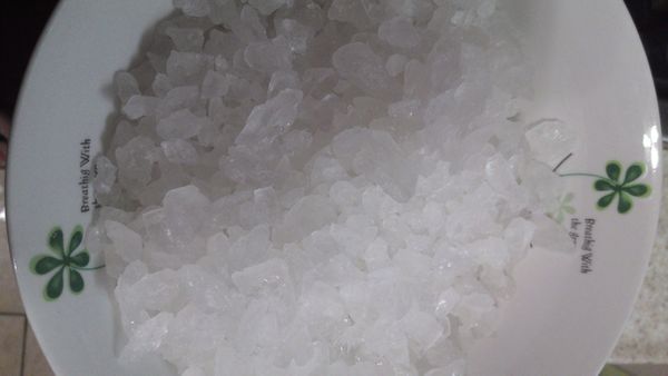 加入冰糖，稍微攪拌一下再熄火。