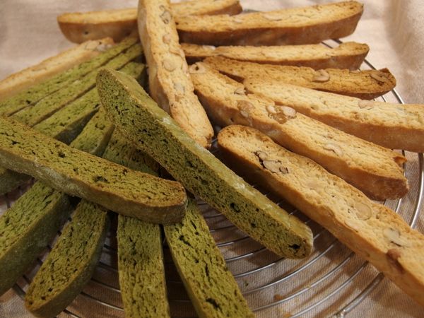 放在架子上放涼