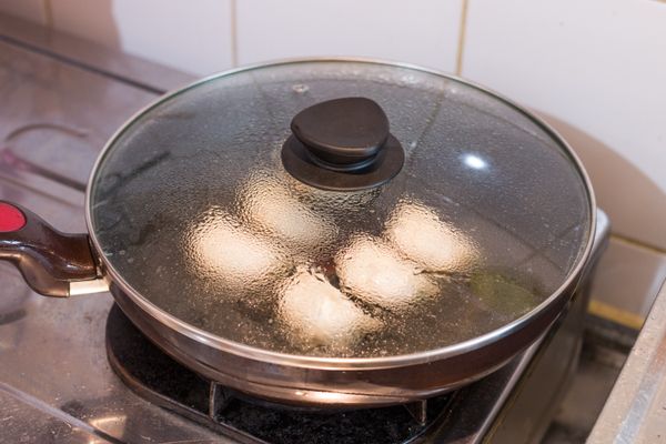 蓋起煮 6 – 7 分鐘。