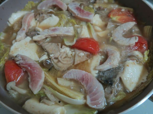 加入黑鮪松板肉，煮熟即可！