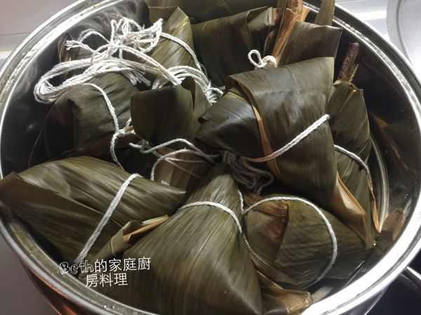 放入蒸鍋大火蒸25分鐘即可