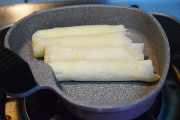 收口朝下，開小火乾煎一下!!就可以起鍋囉!!!