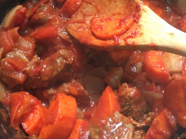 把所有材料拌勻，以中火煮至滾起。