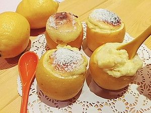 烤好取出在表面篩上一些糖粉
趁熱食用