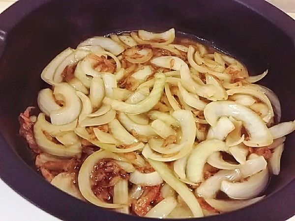 放入醬汁 邊煮邊攪拌