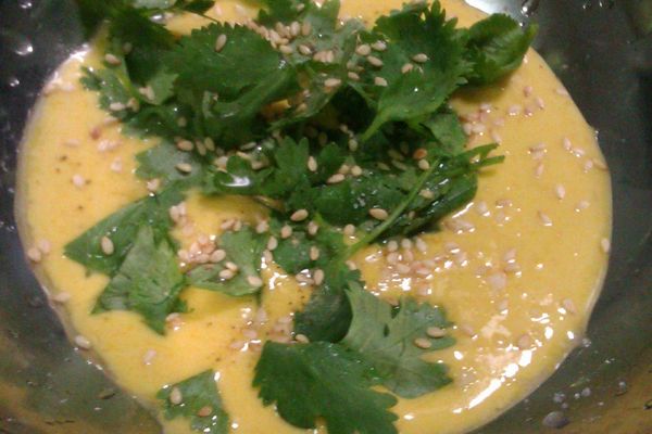 再加些紅蘿蔔細絲