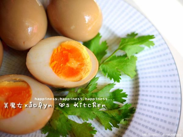 最後吃不完的整顆蛋可再浸回滷汁唷．醬子冰在冰箱比較不會硬掉．（但還是儘快食用較為ｆｒｅｓｈ＾＾）