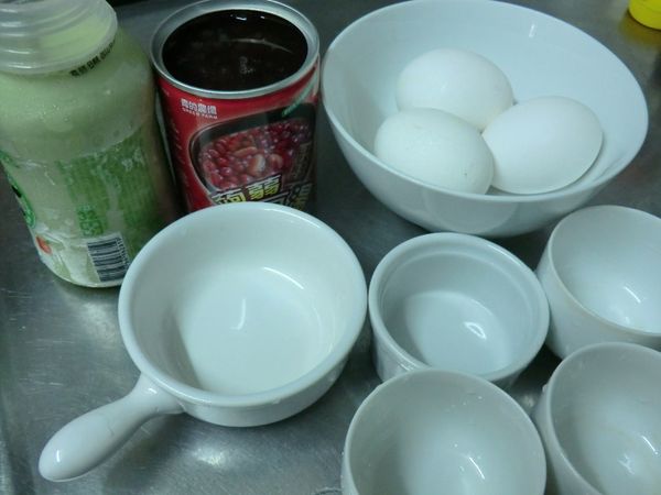 濃郁的好朋友抹茶口味及易開罐紅豆湯