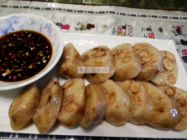 單吃就很棒了！加點蒜末辣椒醬油，也不錯！