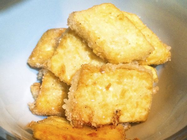 表面金黃後取出備用