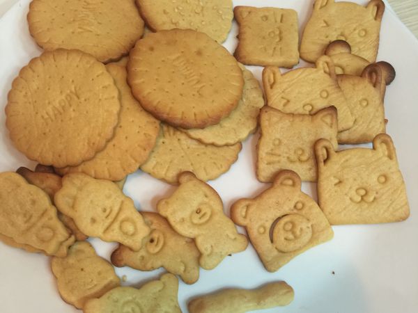 壓好模型放進去小烤箱𨍭至8分鐘，烤4分鐘的時候記得蓋上錫箔紙，表面才不會烤焦喔！