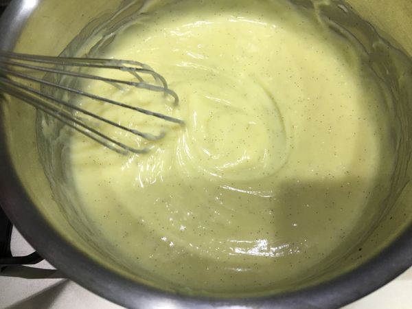 拌勻後就完成了，趁熱放入耐熱容器裡放涼備用。