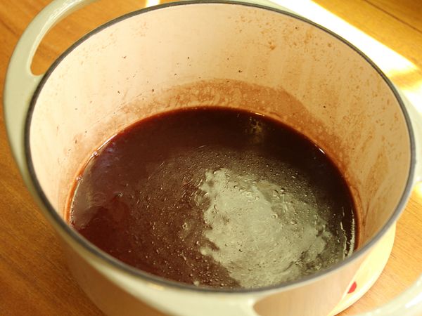 雞肉取出, 湯汁勾薄芡