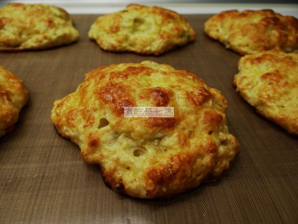 第一次烘烤時，抓不準溫度時，建議顧爐，適時調整溫度