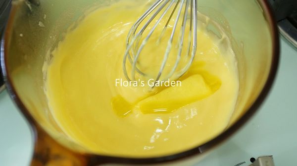 加奶油拌勻