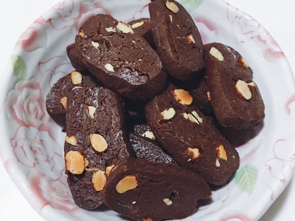 小烤箱烤盤放錫箔紙，時間設15分鐘，剩五分鐘時蓋上錫箔紙避免過焦