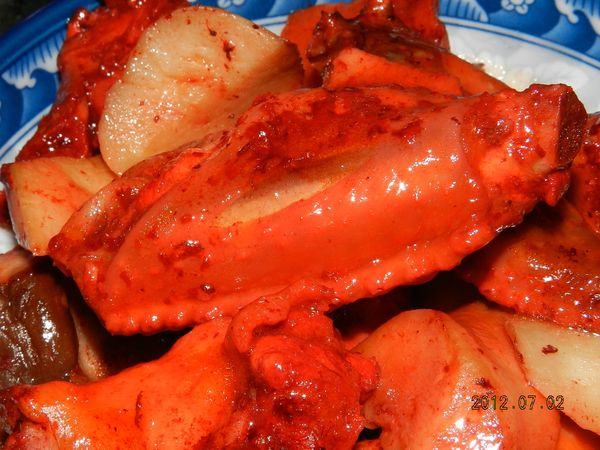 最後再加入杏鮑菇煮一下下就好囉~~