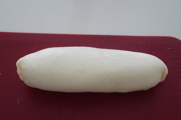 收口捏緊. 於室溫發酵50~60分鐘至雙倍大.