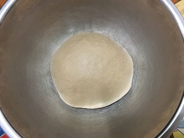 第一次發酵後會膨脹約2倍大