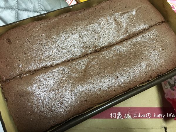 在蛋糕表面切劃一刀
再轉烤溫170/170 烤25分鐘