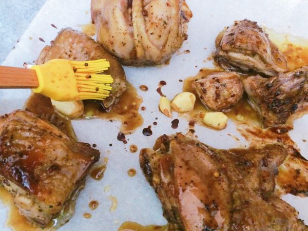 烤的過程可以取出幾次，刷上醬料後，再放入烤箱繼續烤