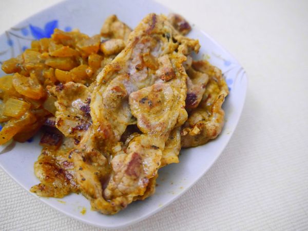 入鍋煎至微焦香金黃色澤