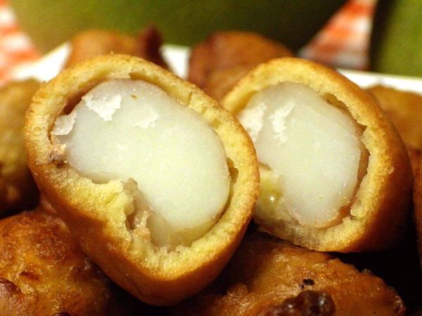 加了蛋及低筋麵粉的...有蛋香好吃，缺點易軟，口感較差，優點是含油量低！