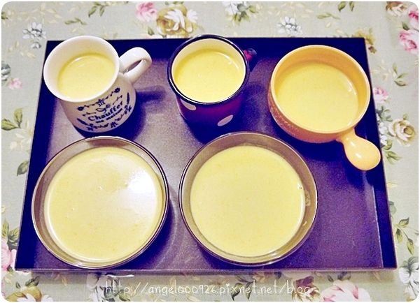 奶酪液放涼後放入冰箱冷藏4小時以上，隔夜最好