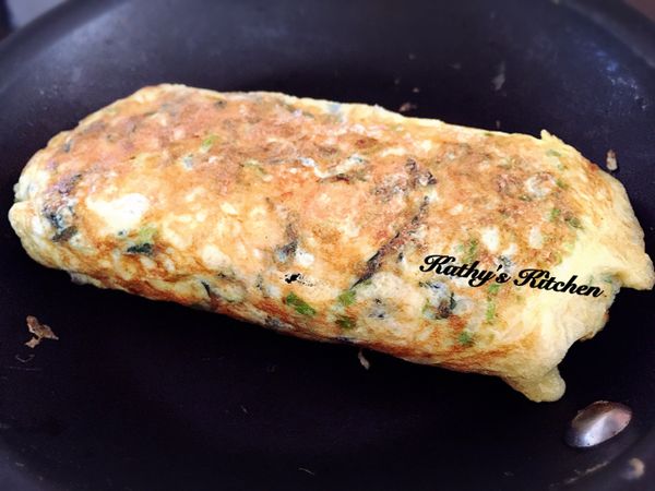 完成的海帶芽蔥花玉子燒，厚實有份量喔。