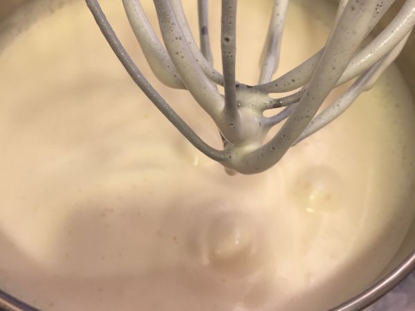 攪打至麵糊低落不會馬上沈下去