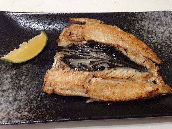 盛盤擺上檸檬片