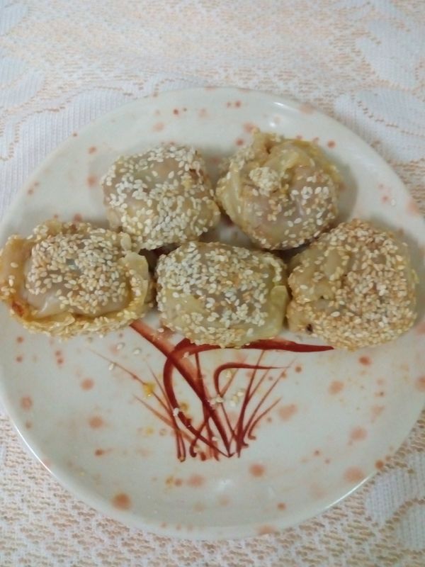 "水餃泡菜芝麻餡餅"即完成。