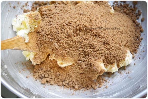 加入90g黑糖(或紅糖)