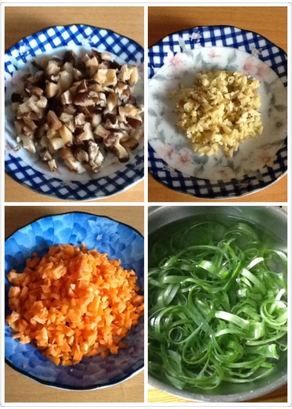 3.香菇1朵切絲2朵切小丁；紅蘿蔔切末；蒜頭切末；青蔥蔥白切蔥花、蔥綠切細絲(泡冷水)。