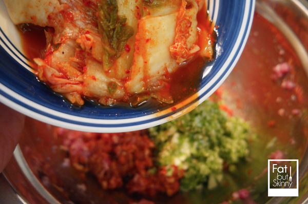 跟些許的泡菜汁