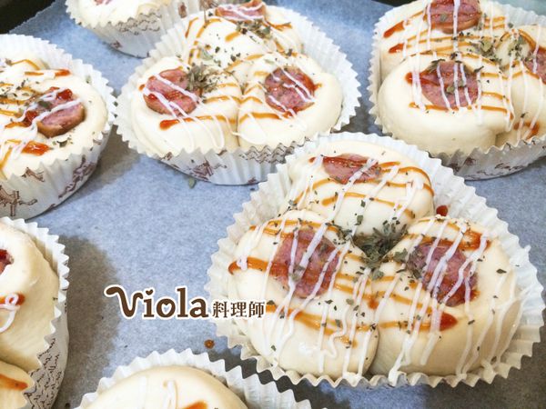 烤箱溫度到達180度，就可以進入烤箱