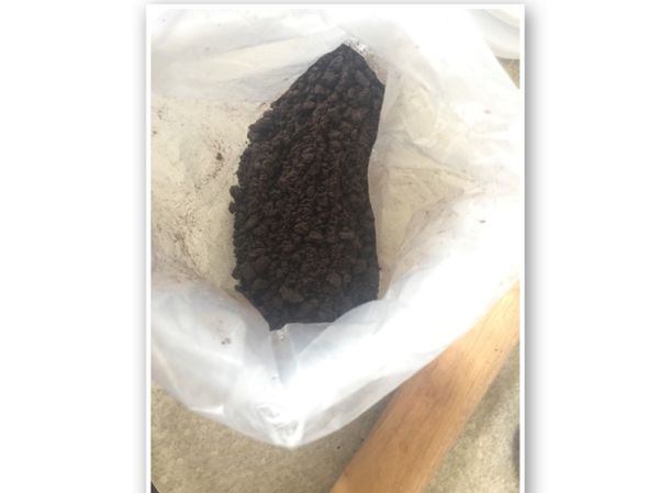 利用桿麵棍壓碎