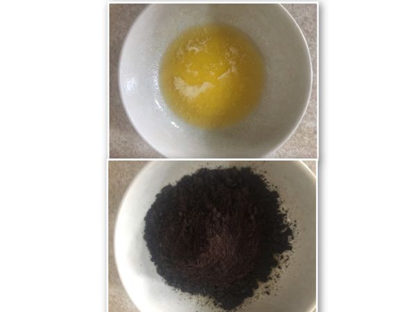 奶油融化與餅乾碎混合