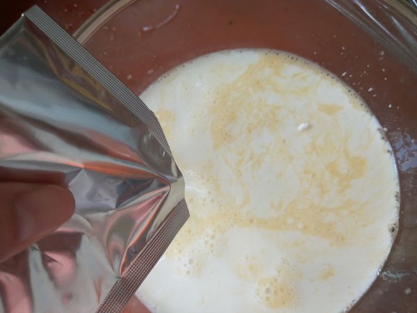 拌勻後加入少許香草粉。