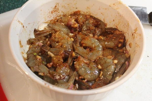 蝦作法：
將蝦子材料除了白酒外，都混合一起，靜置30分鐘讓蝦入味。