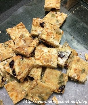 放涼後拿一把鋒利的刀子切成適合的大小
包裝，放密封盒保存