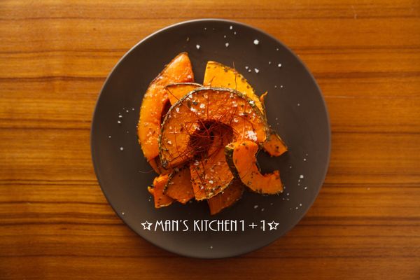 盛盤後在灑上適量的鹽巴就完成了。