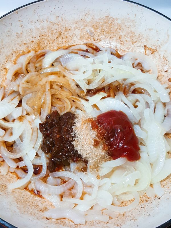 加入調味料翻炒一下