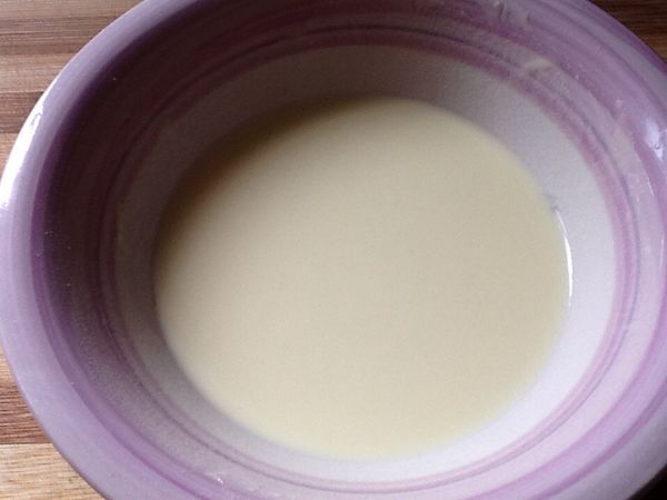 3.準備[粉漿]，將其攪拌均勻至無粉粒。